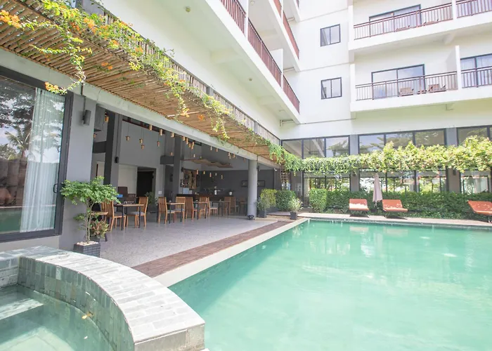 Hotel Daco 4*